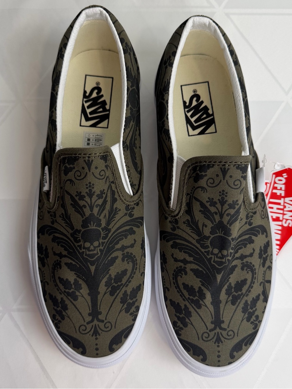 VANS Unisex Skull Floral Pattern Canvas Shoes Black / Olive US M 8.5 / W 10 NWT